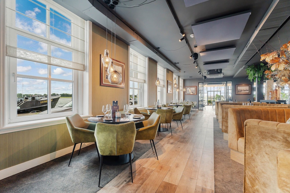 Hotel Maassluis 26/50