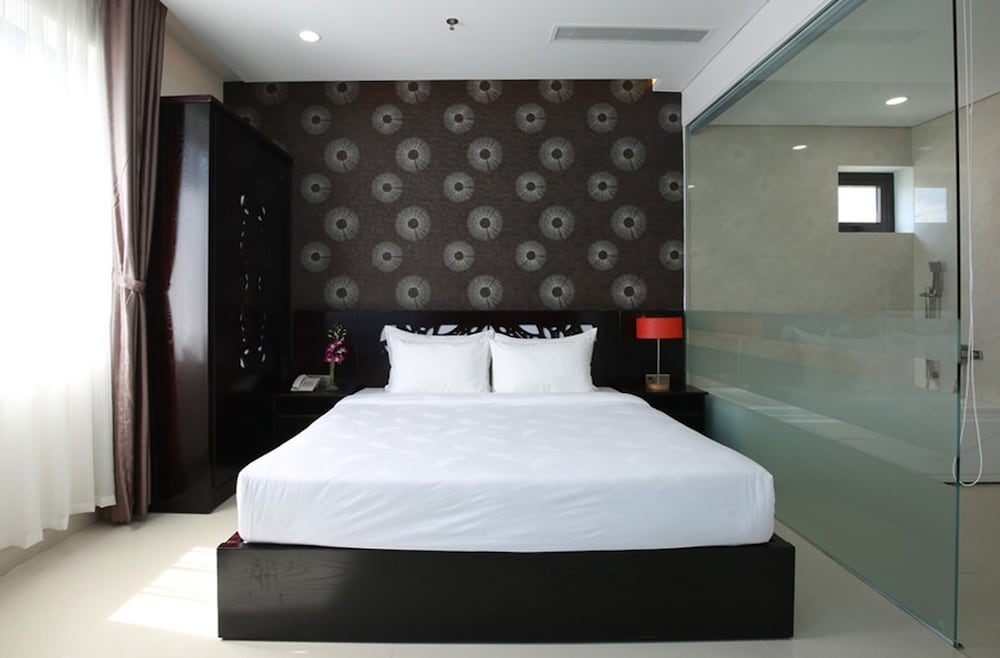 Dylan Hotel Da Nang 11/27