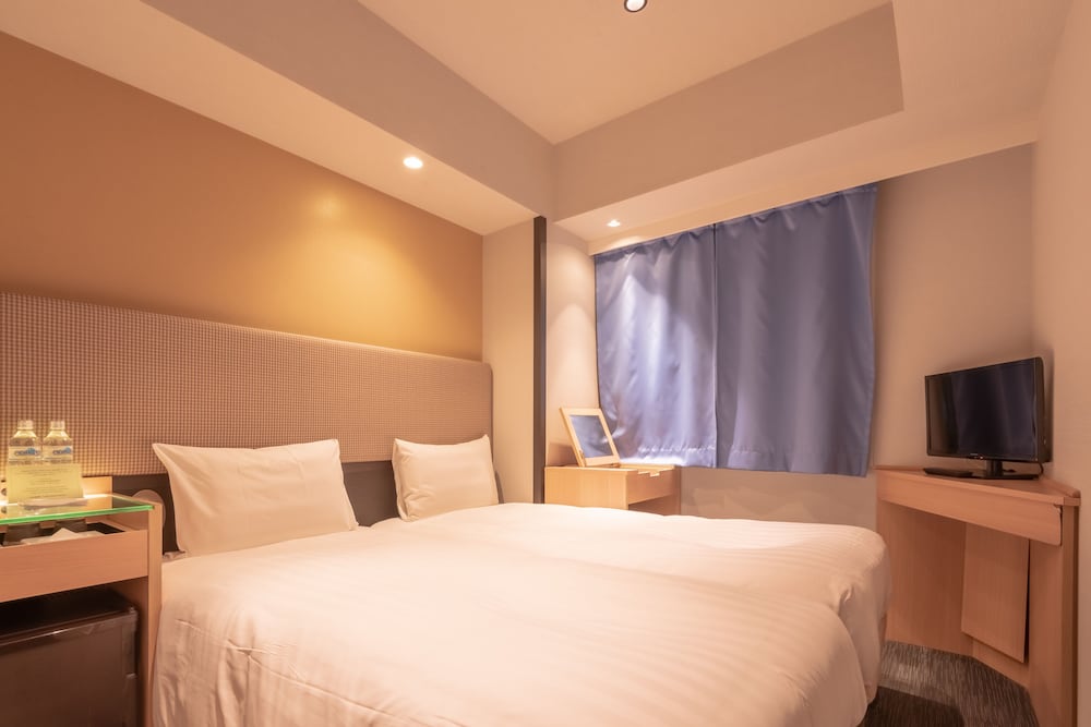 E Hotel Higashi Shinjuku 35/63