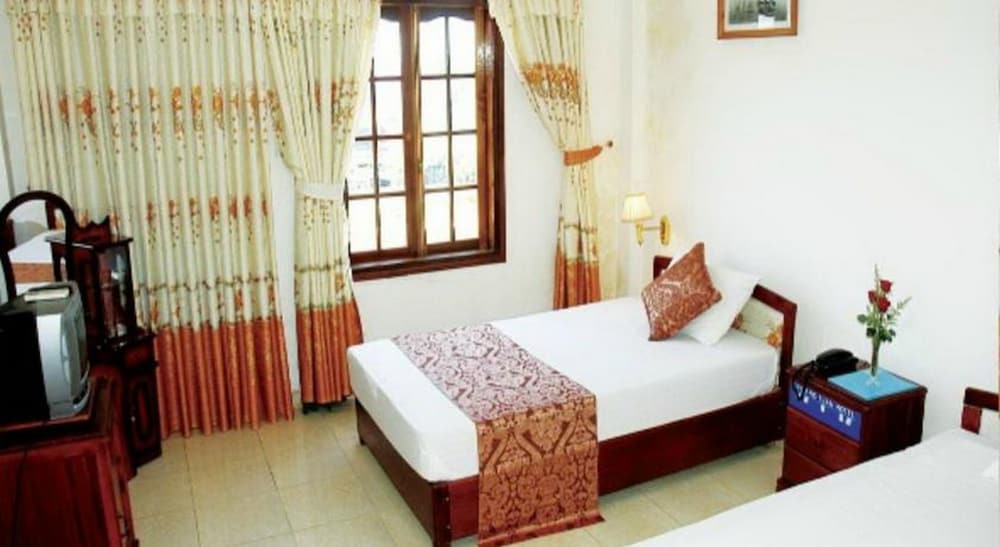 Phong Nha Hotel Hue 12/31