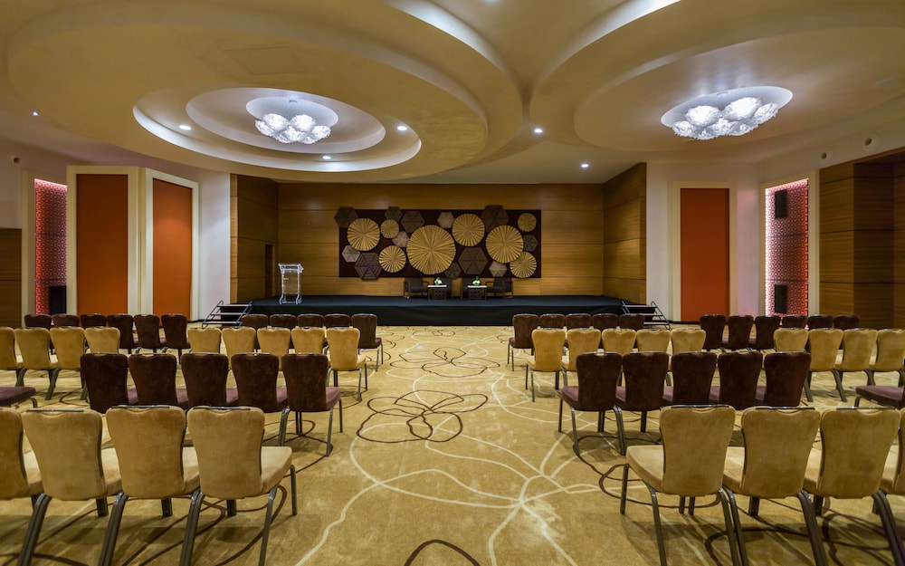 Movenpick Hotel du Lac Tunis 58/72