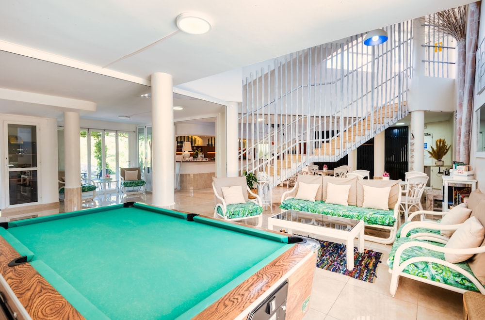 Alper Apartments 8/28