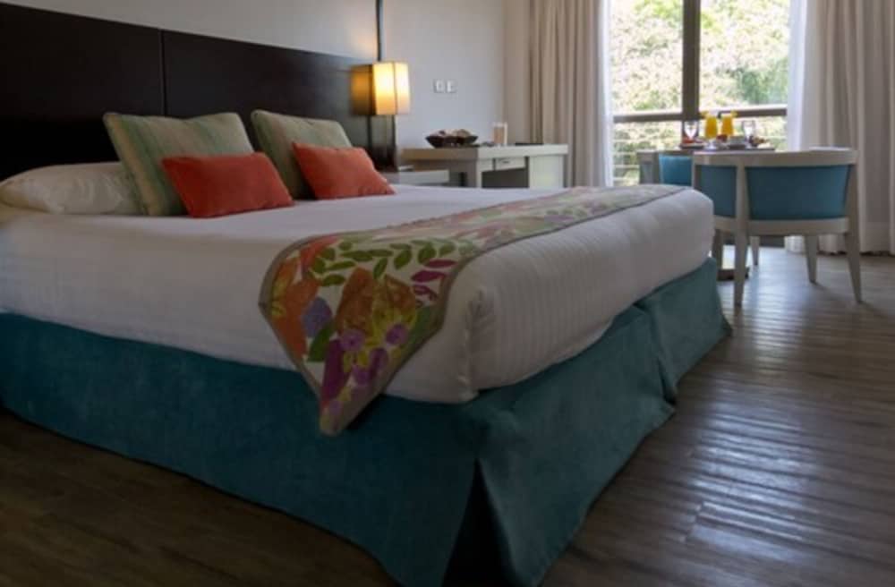 ROOM, TWIN BEDS, GARDEN VIEW