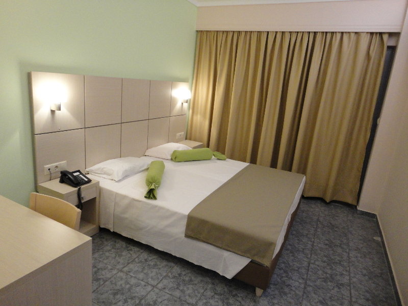Imperial Hotel And Apartments 16/33