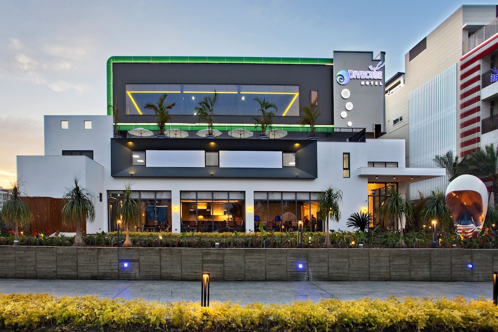Divecube Hotel 4/60