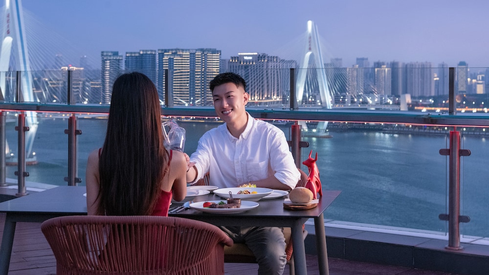 Hualuxe Hotels Resorts Haikou Seaview 23/49