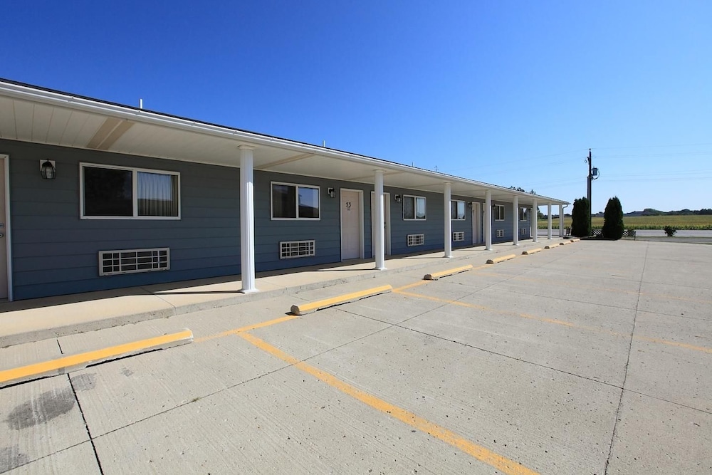 Americas Best Value Inn Suburban Motel 12/14