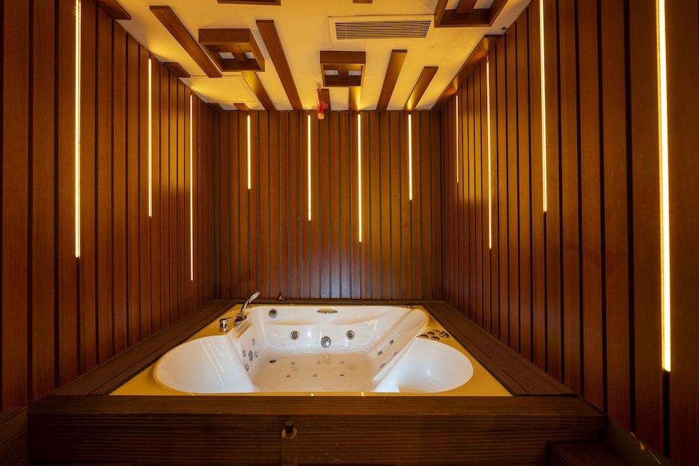 Litros Hotel & Spa 30/50