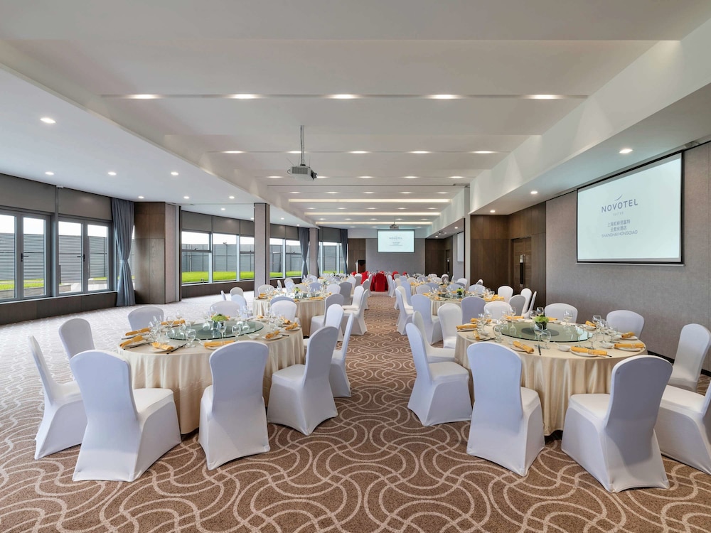 Novotel Suites Shanghai Hongqiao 26/26