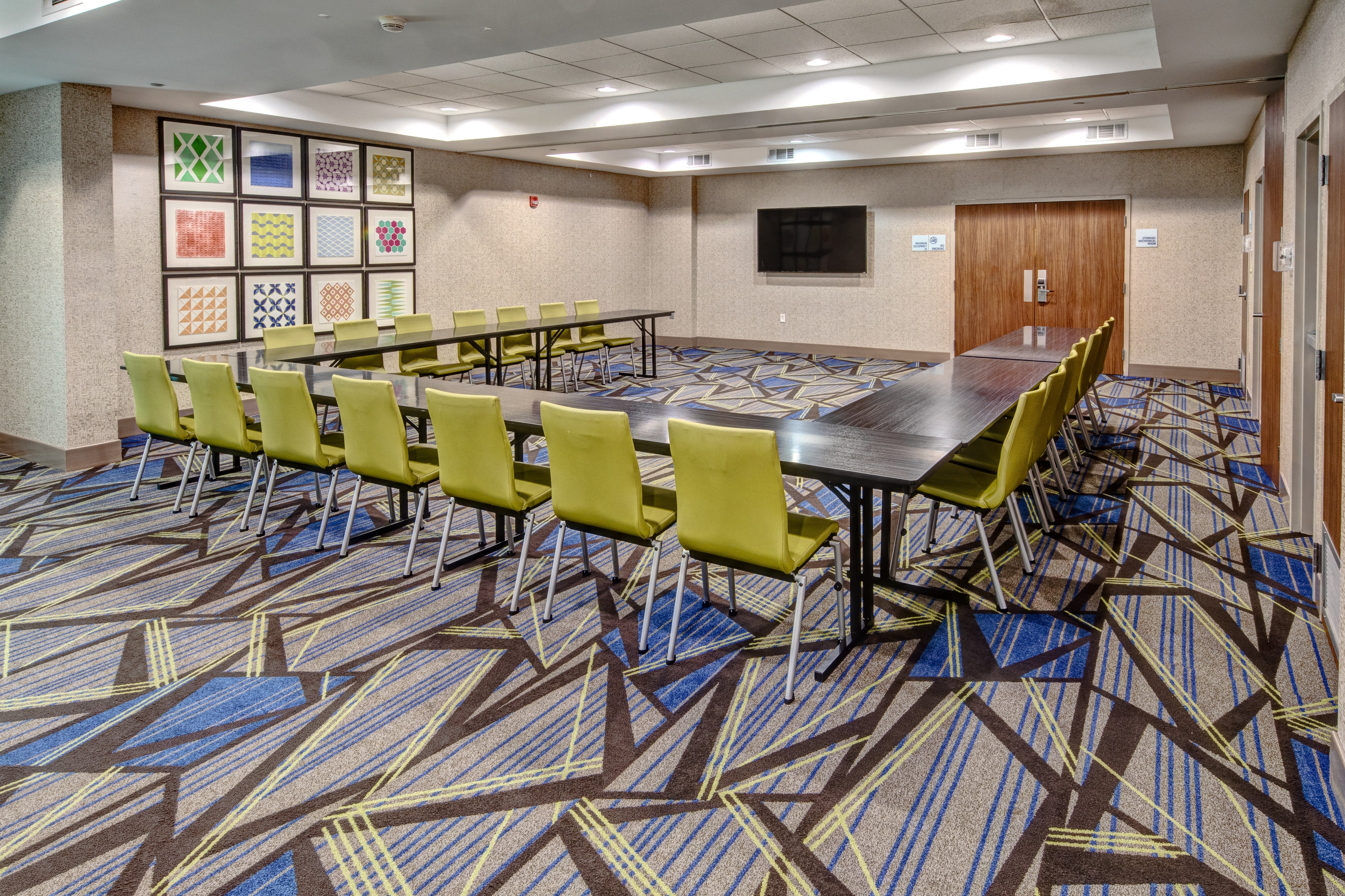 Holiday Inn Express Hotel And Suites Memphis Southwind 32/36