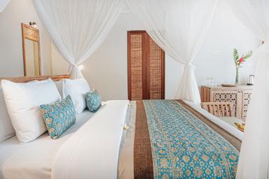 2 Bedrooms, Pool, Villa