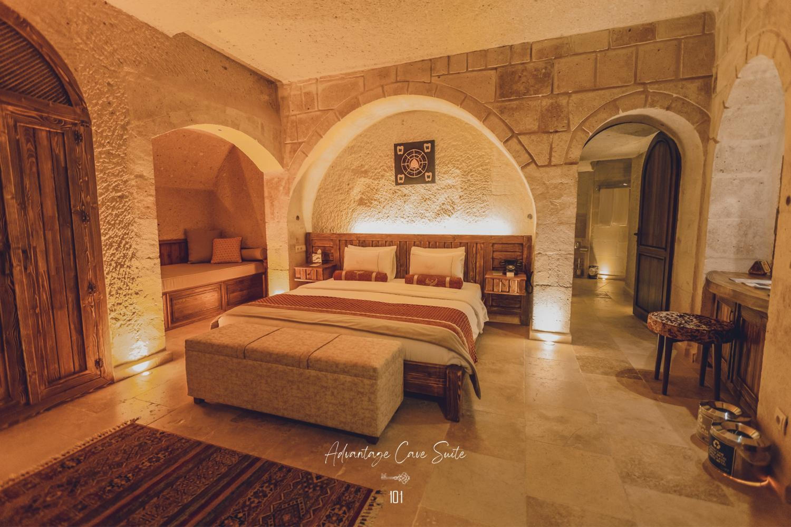Cave, Advantage, Nino Cave Suites 8/10