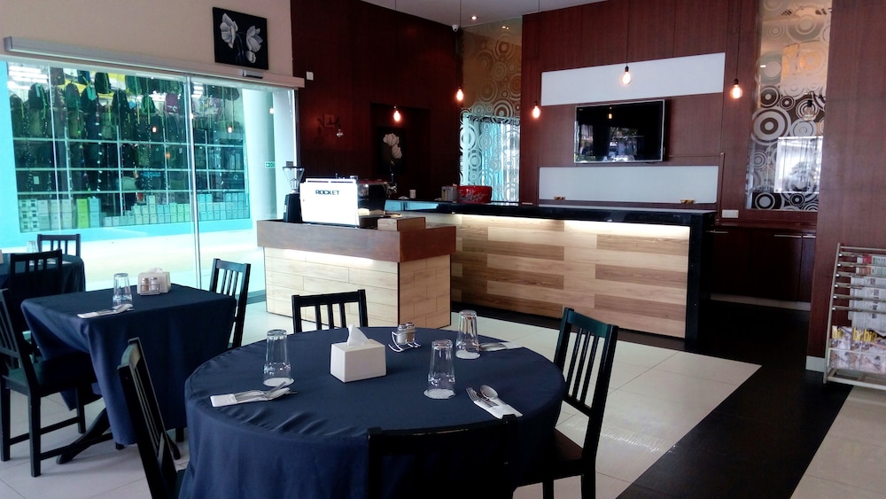 restaurant-cafeteria