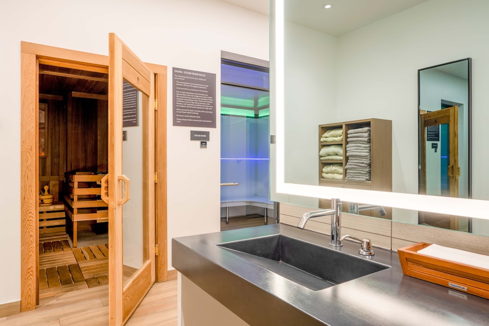Shashi Hotel Mountain View, an Urban Resort 50/50
