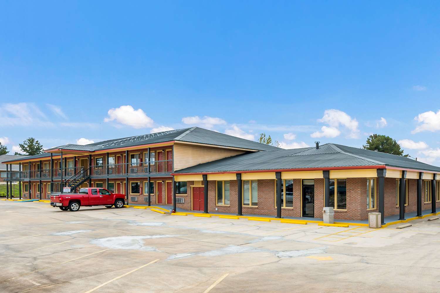 Econo lodge Russellville, AL 2/18
