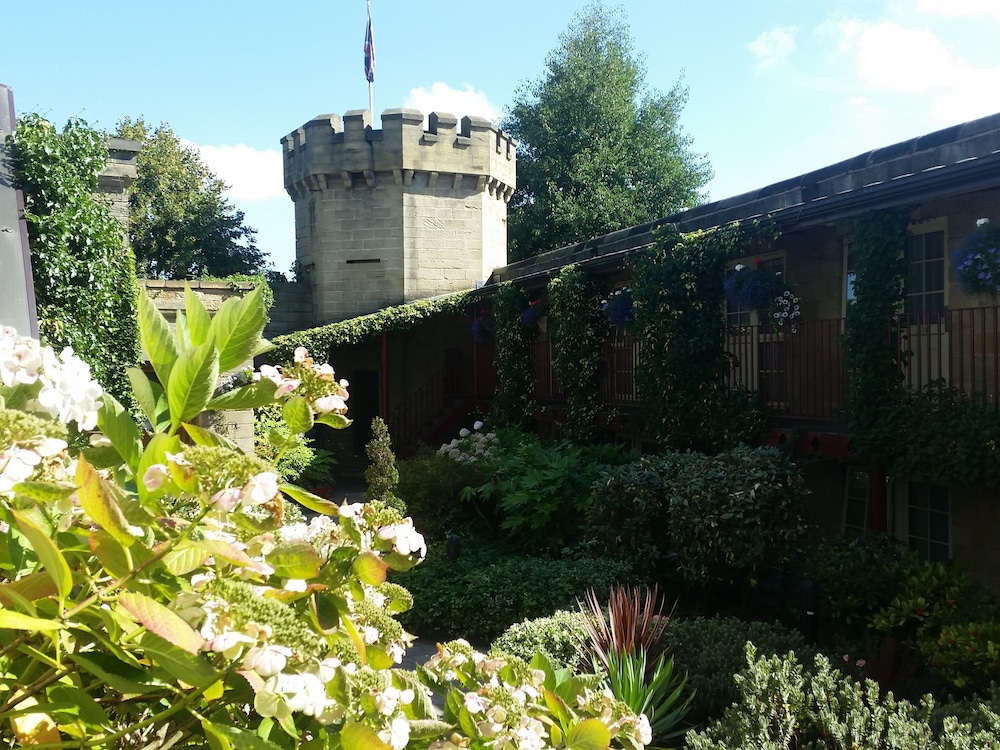The Garrison Hotel 56/59