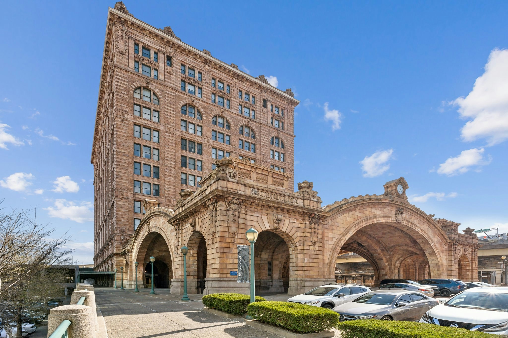 Placemakr Downtown Pittsburgh at The Pennsylvanian 1/14