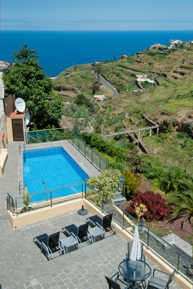 Bentor Rural Hotel 47/50