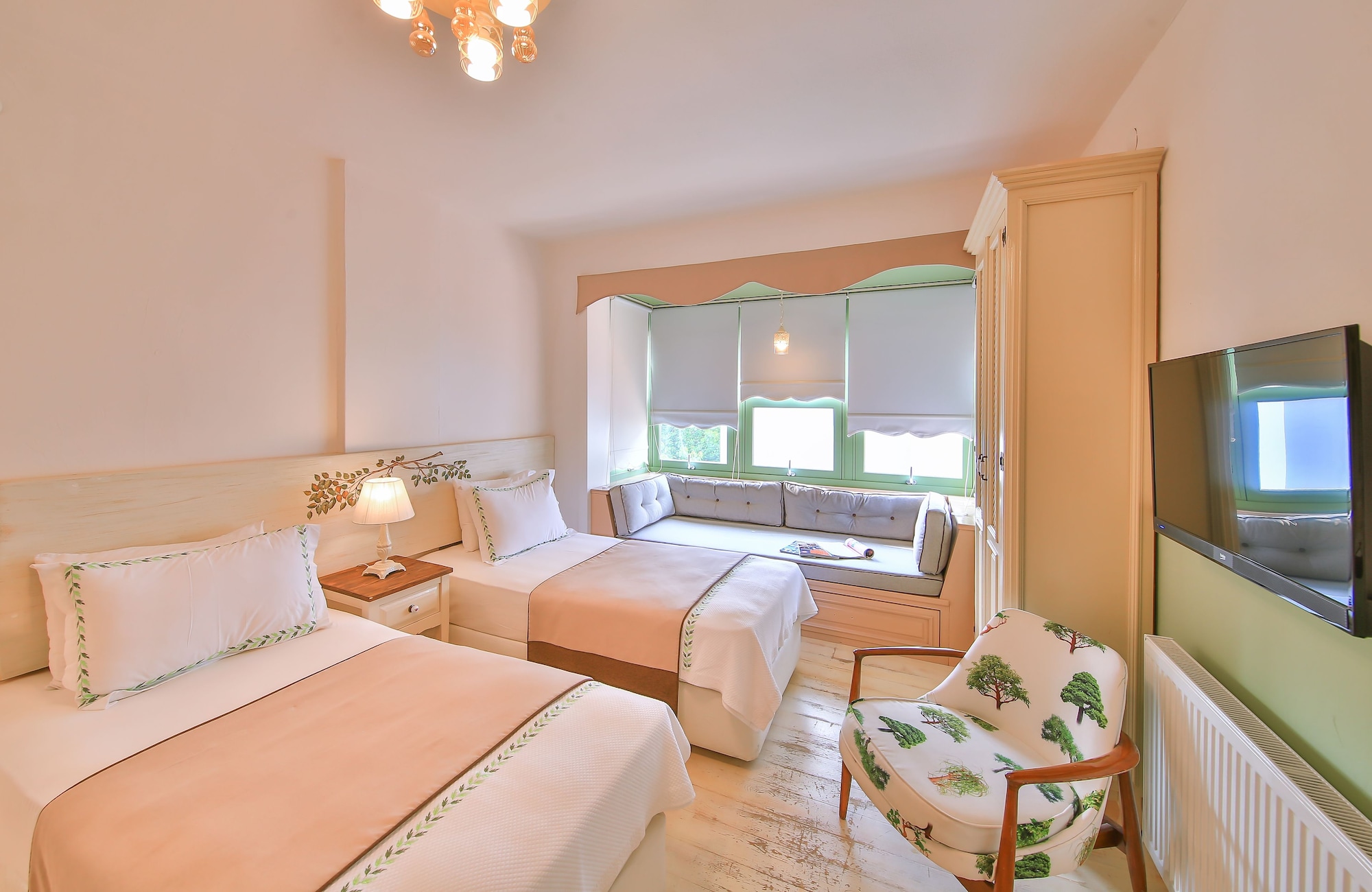 STANDARD, DOUBLE OR TWIN BED, CITY VIEW