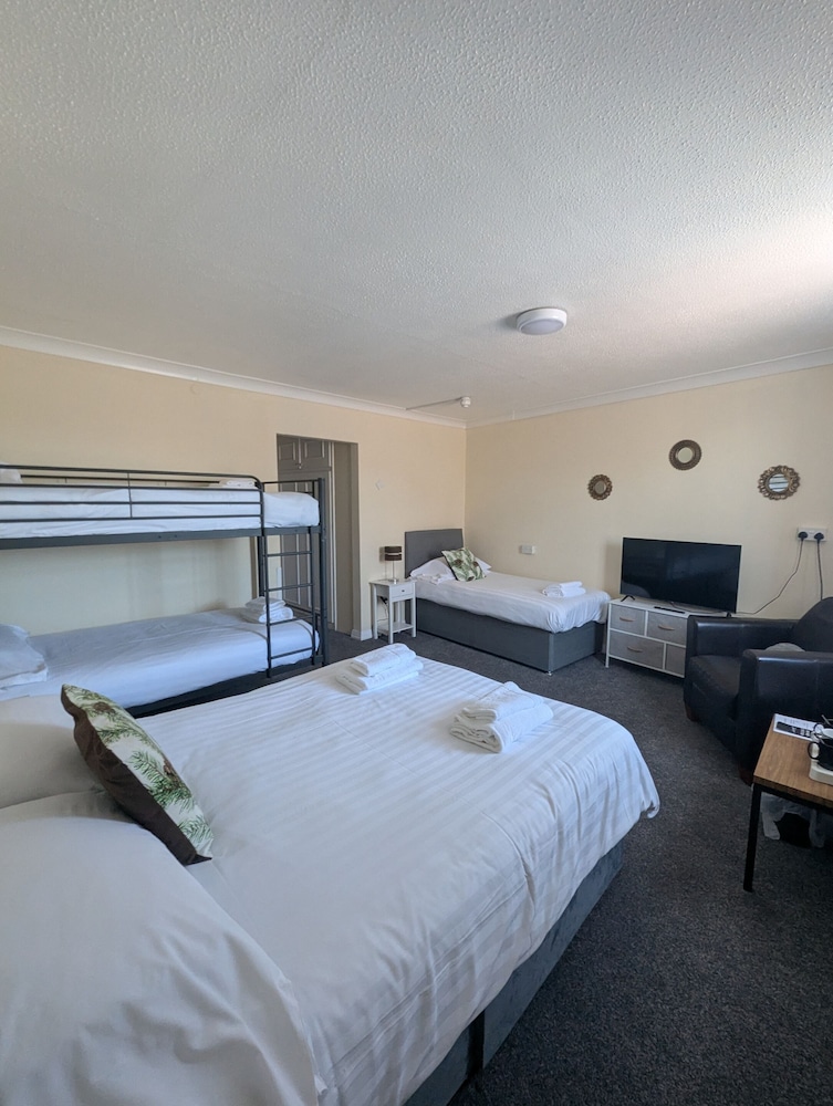 The Bell Hotel 21/48