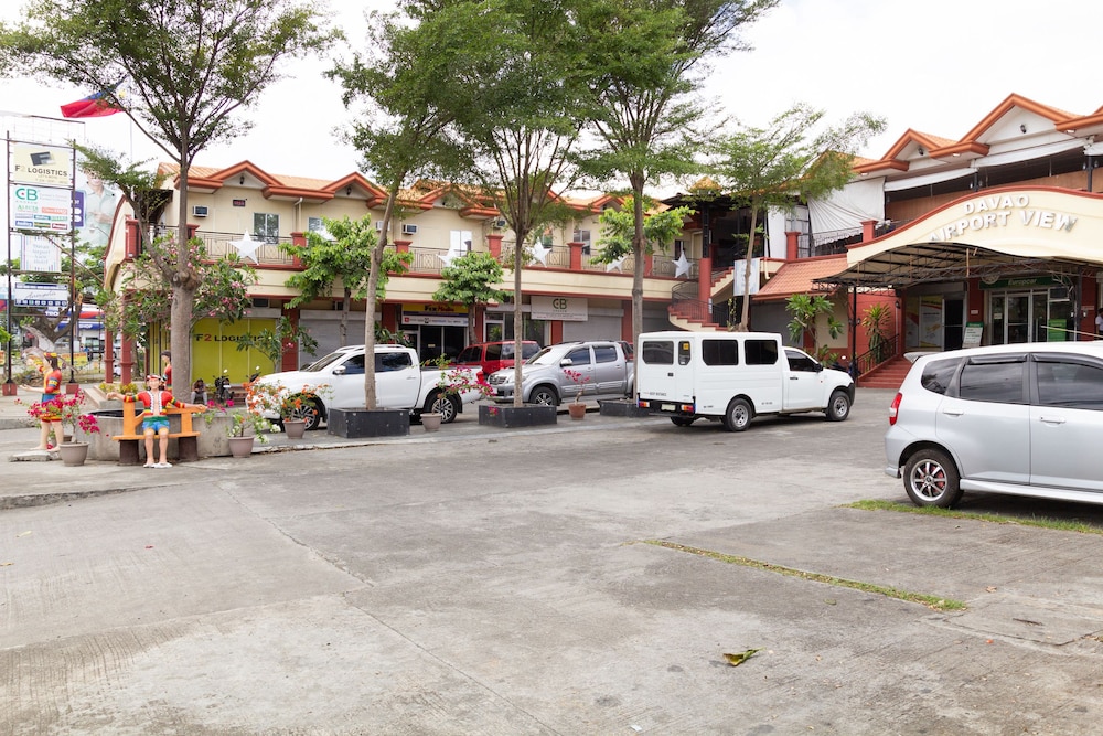 OYO 150 Davao Airport View Hotel 34/43