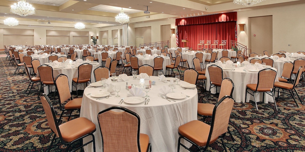 Holiday Inn Memphis University of Memphis 27/39