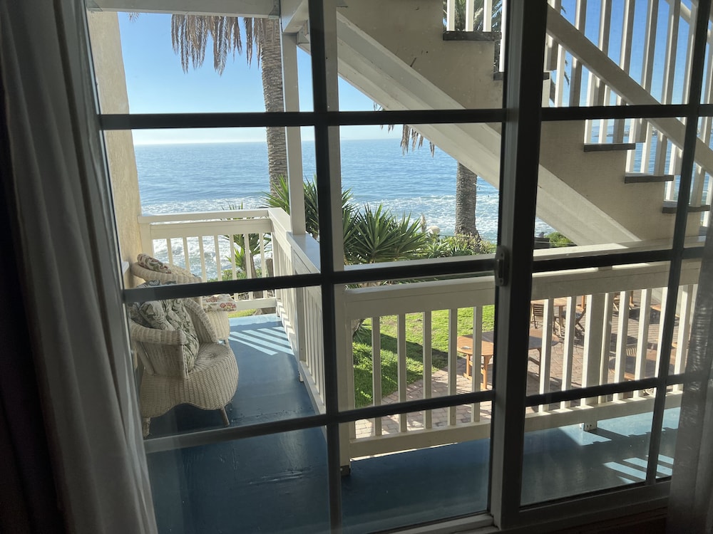 Cliff House Inn 40/71