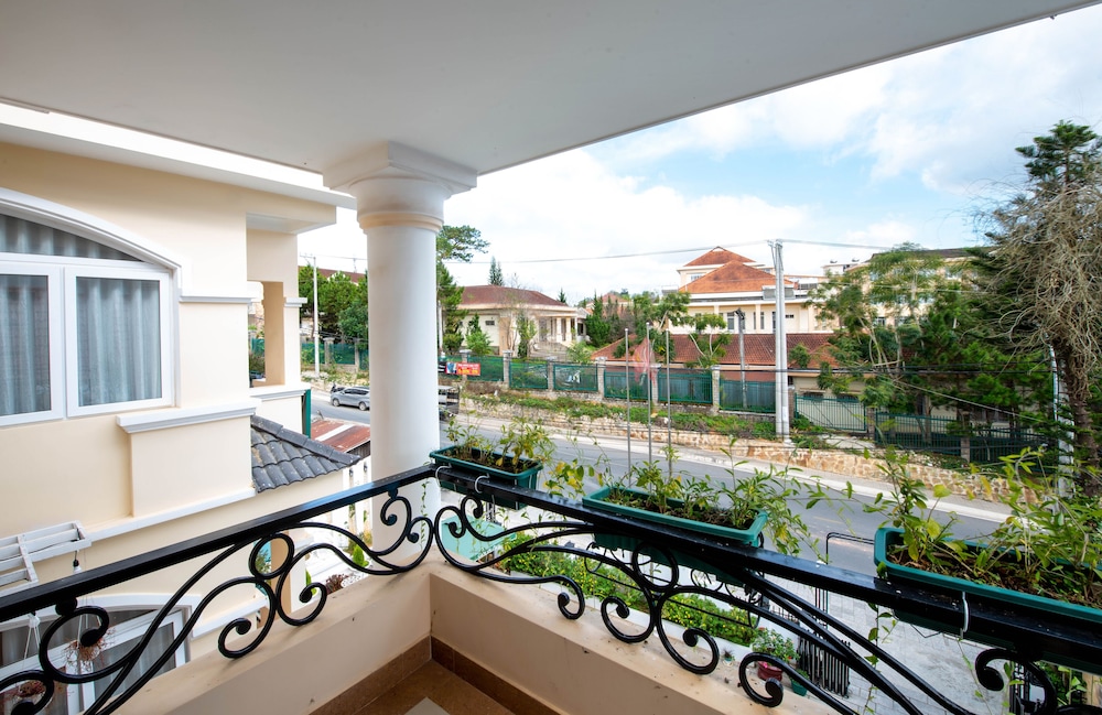 Le Petit Paris Hotel Dalat 55/67