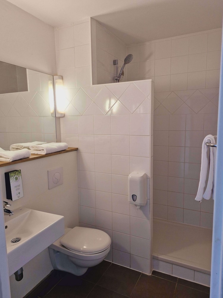 Hotel KYRIAD CARCASSONNE - Aeroport 48/49