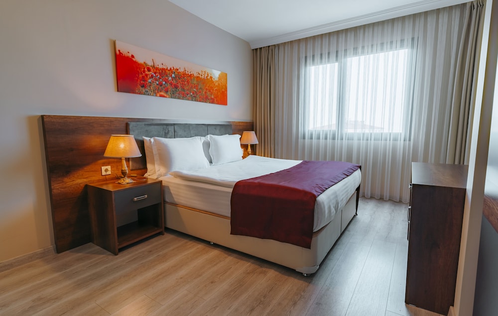 Empula Hotel & Residences 17/50