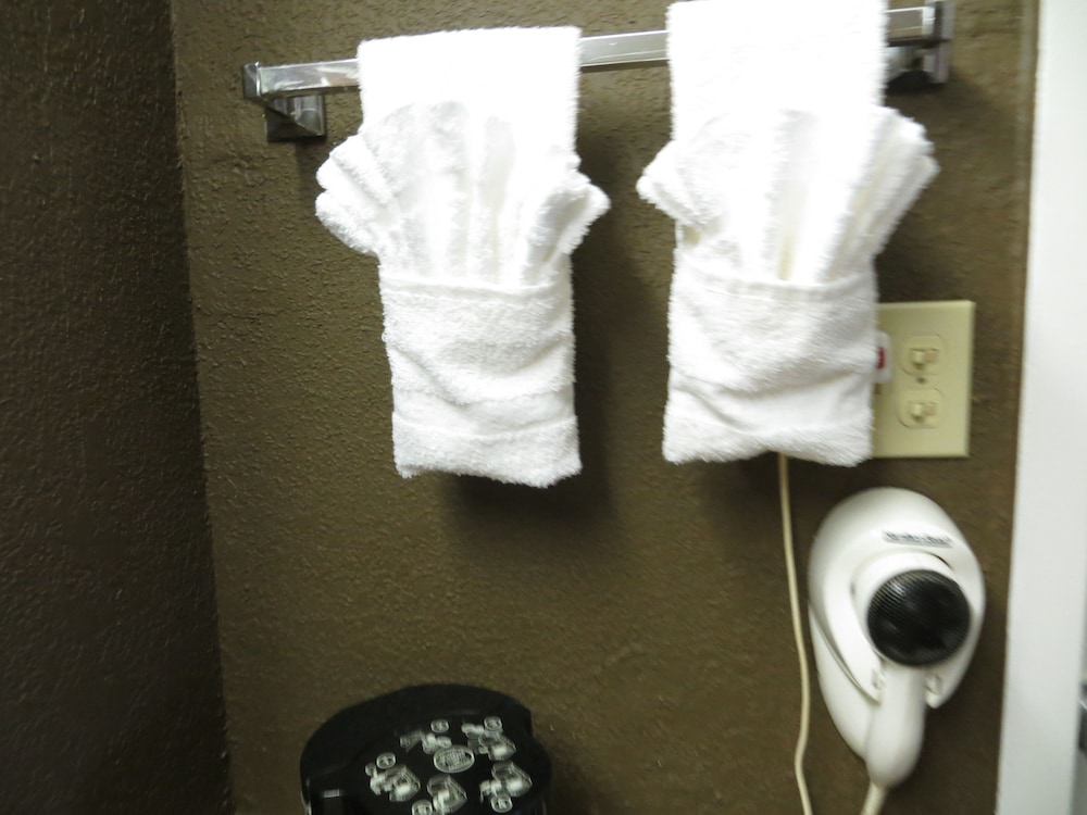 Econo Lodge Inn & Suites Hardeeville-I-95 19/59