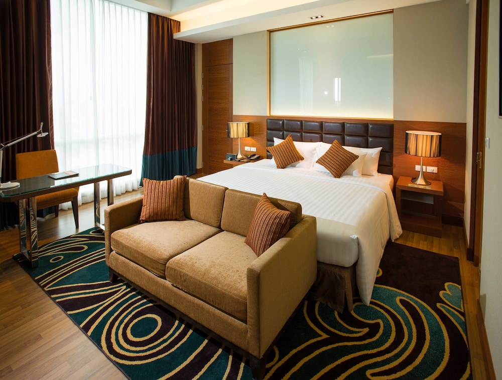 The Grand Fourwings Convention Hotel 20/45