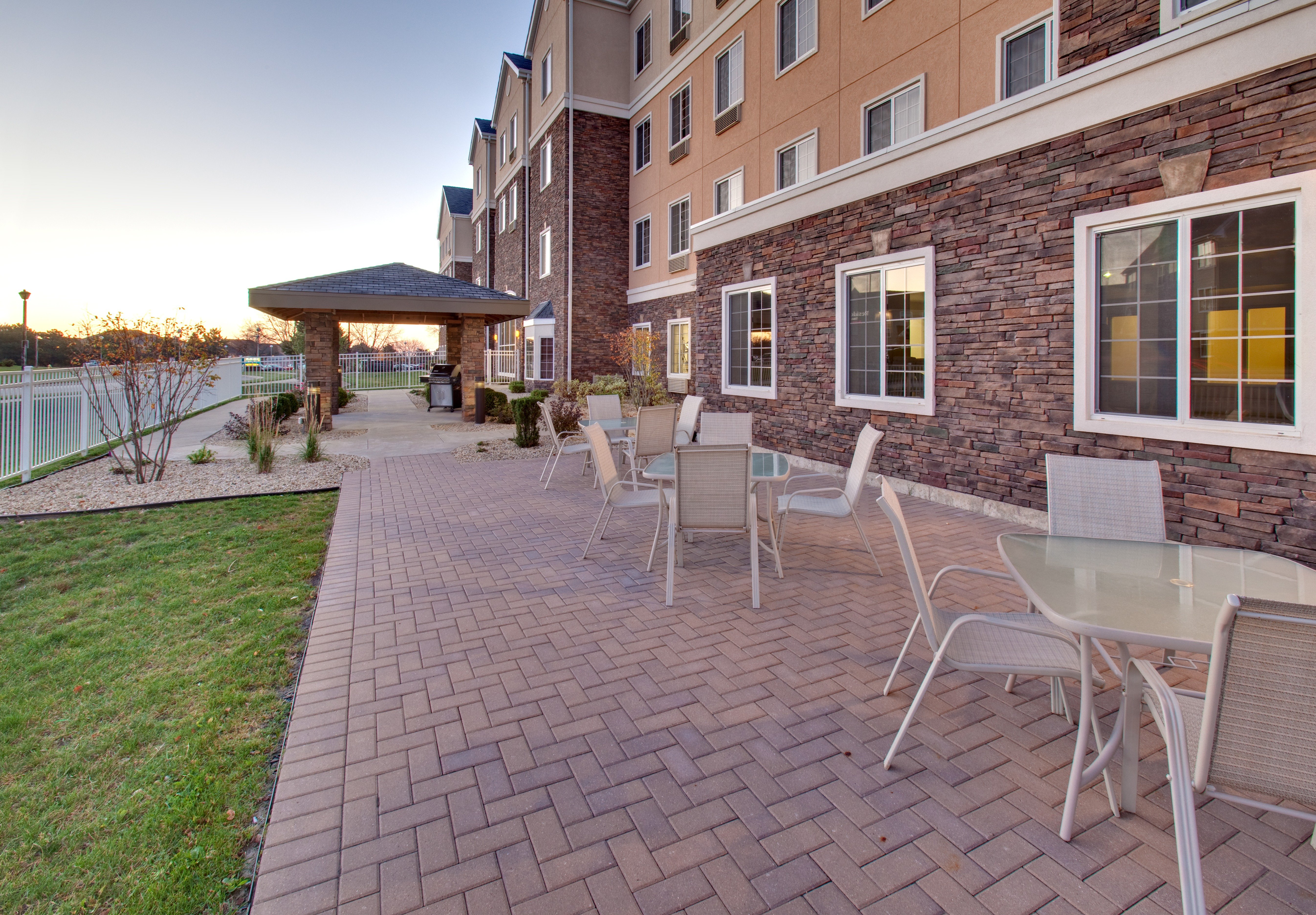 STAYBRIDGE SUITES ROCKFORD 71/73