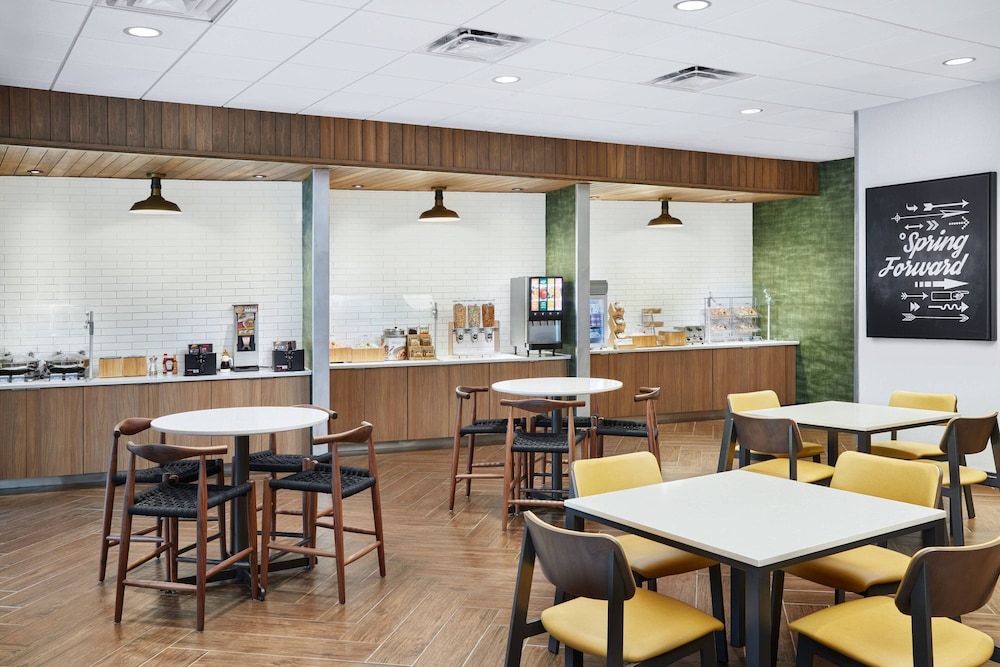 Fairfield Inn & Suites By Marriott Raleigh Wake Forest 24/33