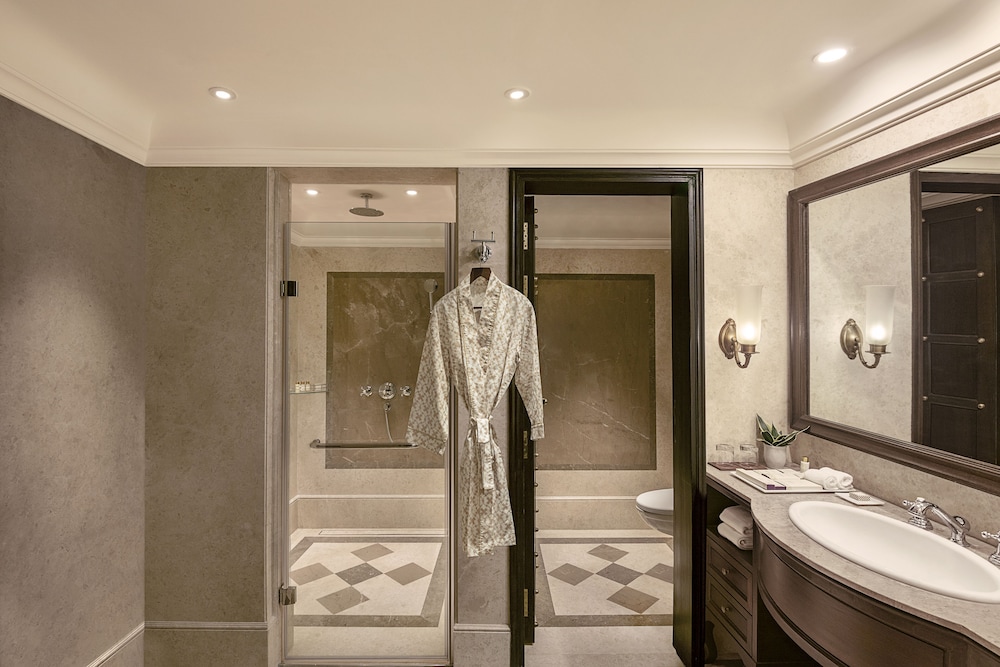 Aurika Udaipur - Luxury by Lemon Tree Hotels 49/50