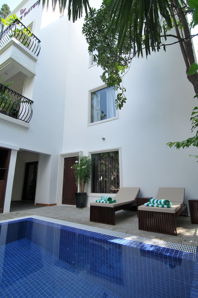 La Rose Suites 3/50