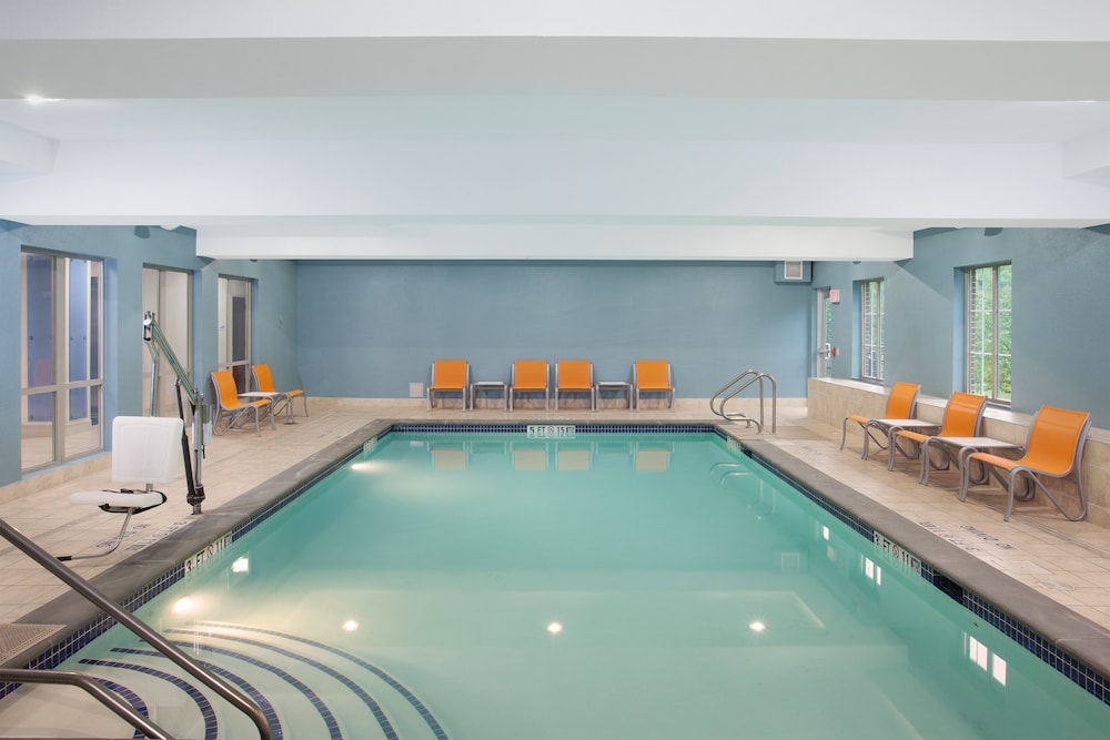 Holiday Inn Express Haskell-Wayne Area 44/75