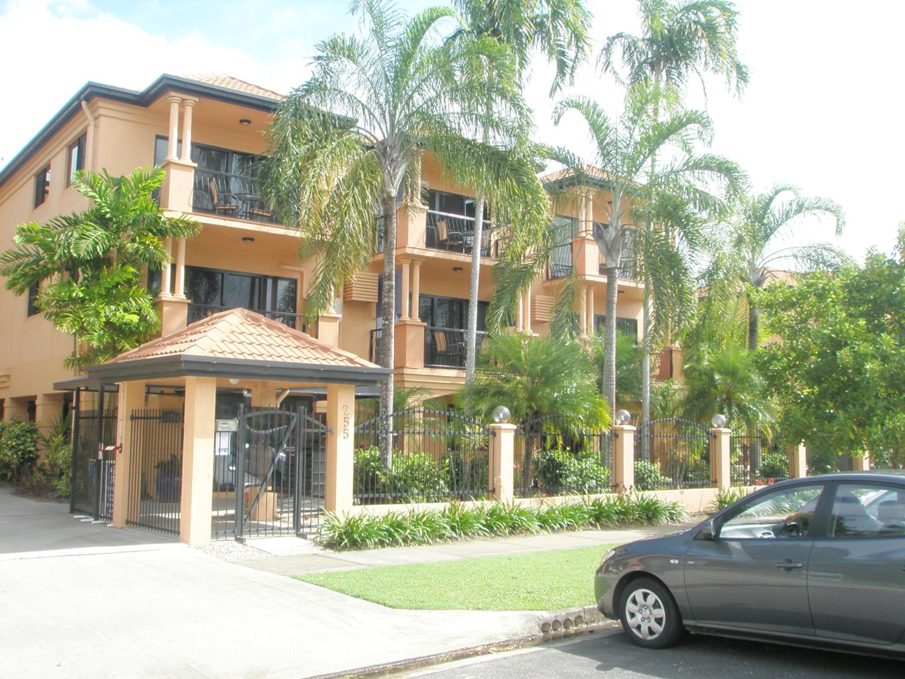 Best Western Central Plaza Apartments Cairns 2/19