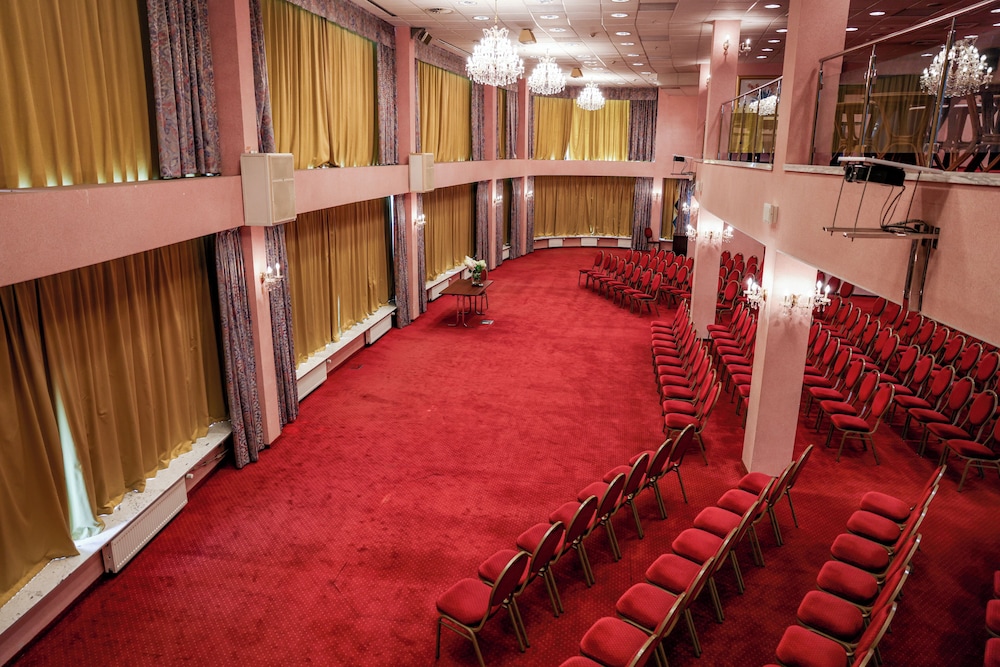 Parkhotel Vienna 25/45