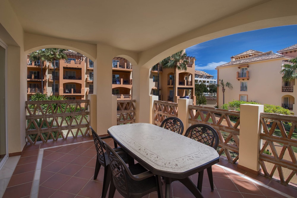 MARRIOTTS MARBELLA BEACH RESORT 30/37