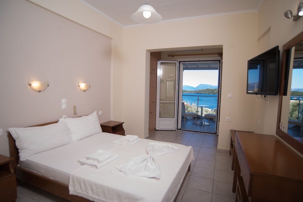 STANDARD, DOUBLE OR TWIN BED, SEA VIEW
