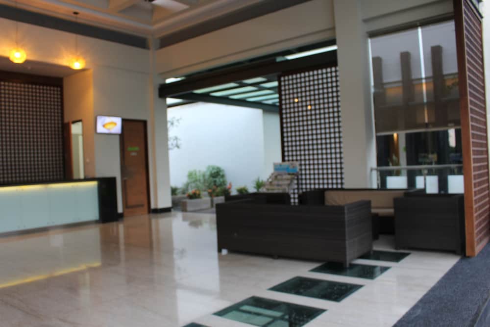 ILLIRA Lite Hotel Praya 8/59