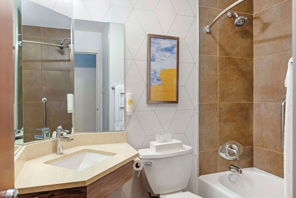 غرفة قياسية بسرير كوين، Comfort Inn Monticello 6/8