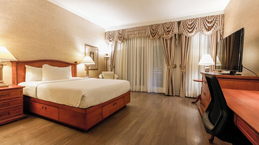 غرفة داخلية كلاسيكية بسرير كوين، Palace Royal Hotel 2/8