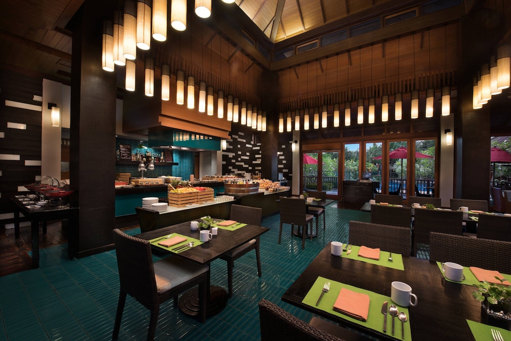 Marriott S Mai Khao Beach Phuket 52/65