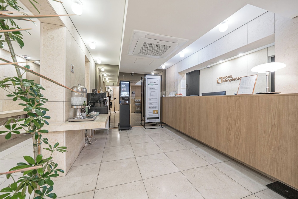 Simple Stay Hotel 7/78