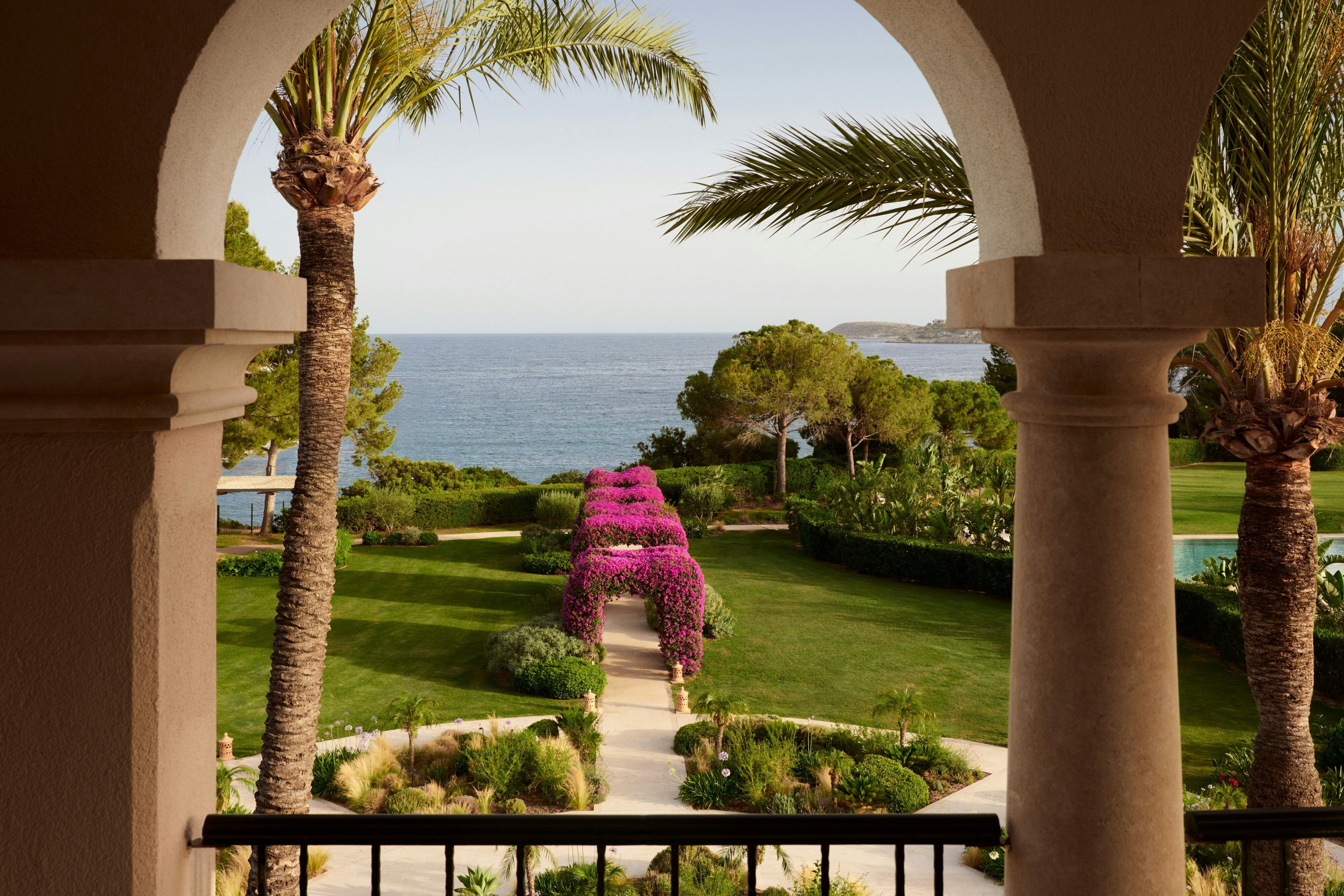 St Regis Mardavall Mallorca Resort 49/50
