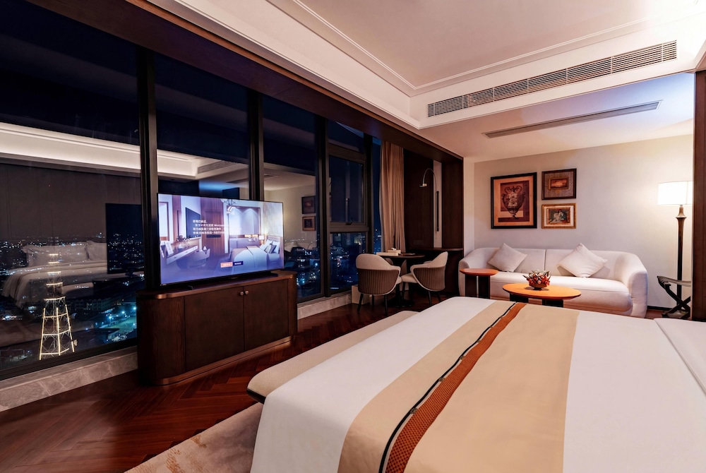 Howard Johnson By Wyndham Phnom Penh Tk 21/57