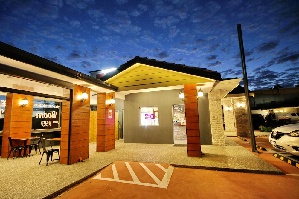 Gallery Hotel 54/71
