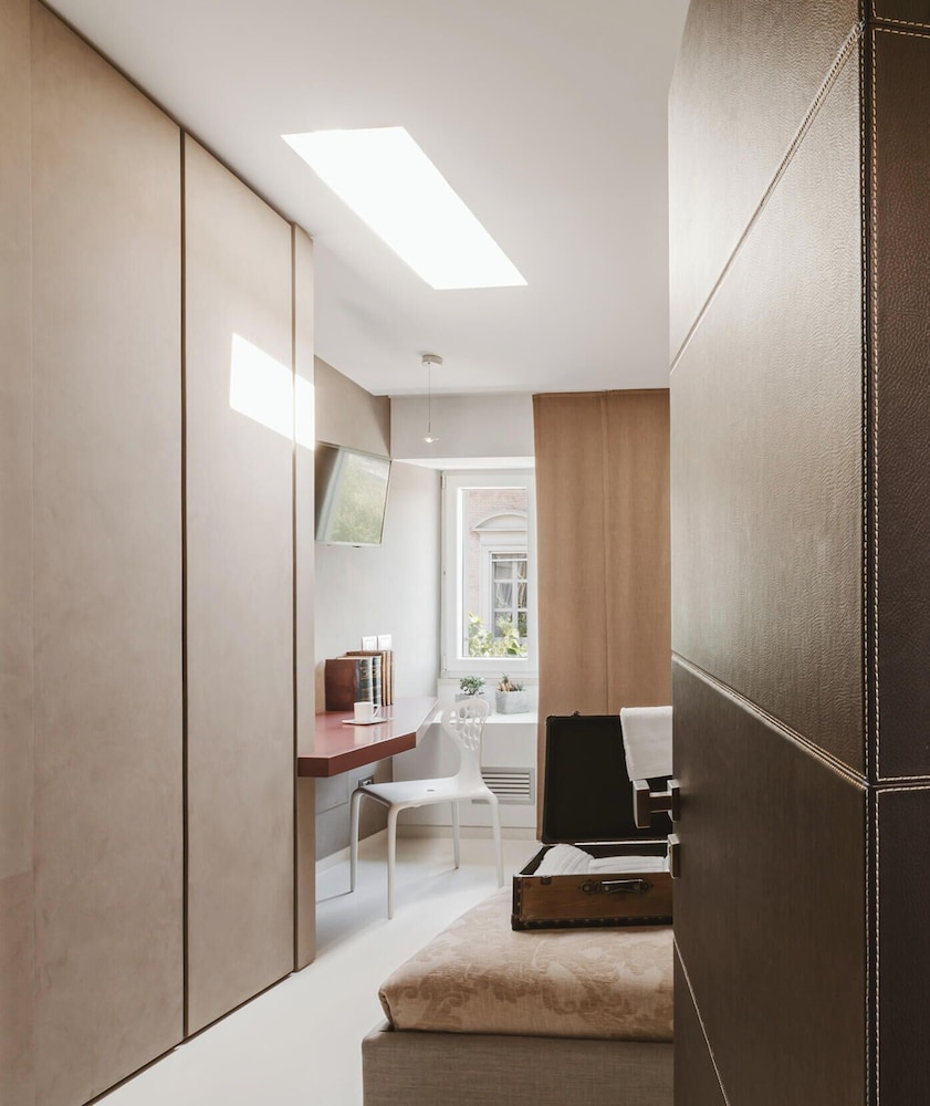 Residenza Del Monaco Bianco 36/50